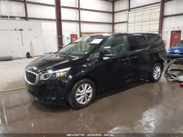 KNDMB5C10H6242020 2017 KIA SEDONA - Image 2