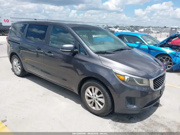 KNDMB5C10H6243488 2017 KIA SEDONA - Image 1