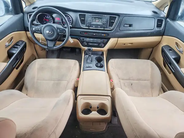 KNDMB5C10H6245354 2017 KIA SEDONA - Image 8