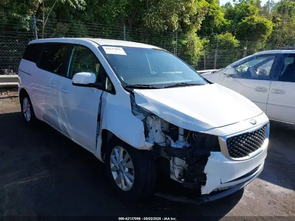 KNDMB5C10H6245676 2017 KIA SEDONA - Image 1