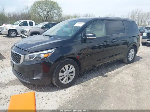 KNDMB5C10H6246665 2017 KIA SEDONA - Image 2