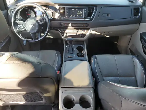 KNDMB5C10H6247895 2017 KIA SEDONA - Image 8