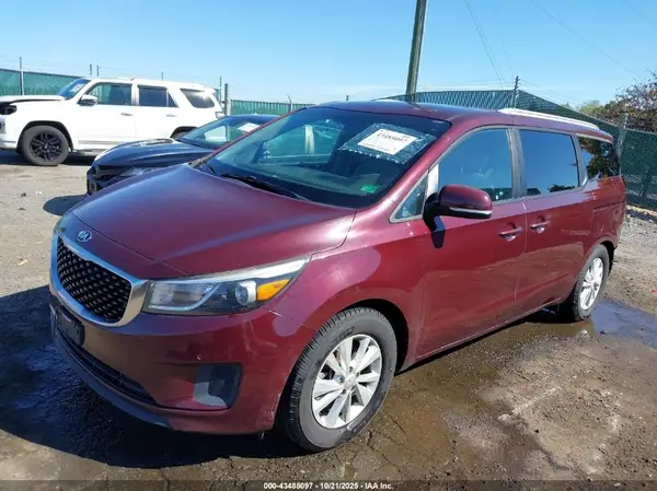 KNDMB5C10H6251302 2017 KIA SEDONA - Image 2