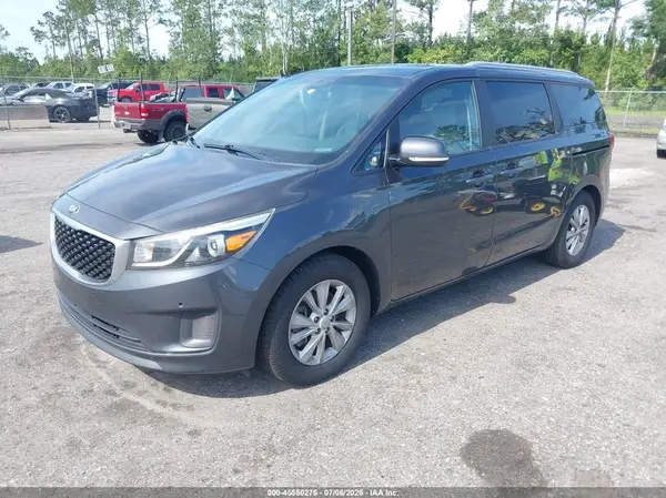 KNDMB5C10H6252823 2017 KIA SEDONA - Image 2