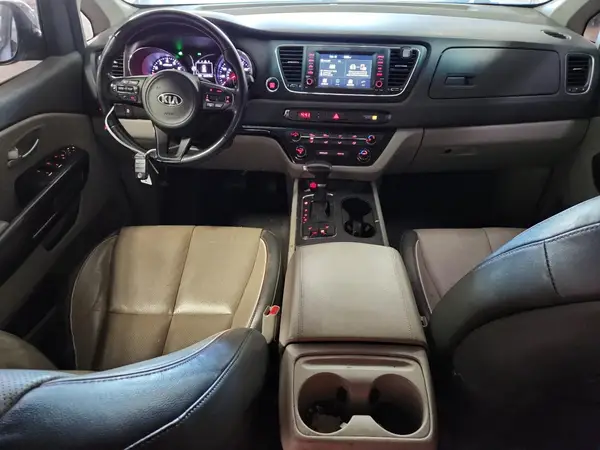 KNDMB5C10H6265216 2017 KIA SEDONA - Image 8