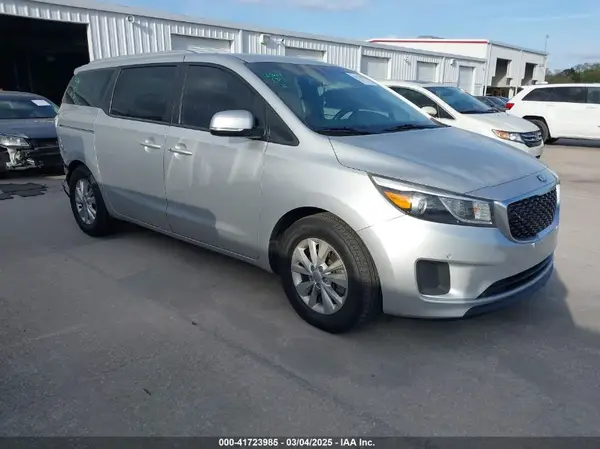 KNDMB5C10H6265281 2017 KIA SEDONA - Image 1