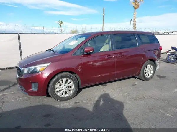 KNDMB5C10H6267452 2017 KIA SEDONA - Image 2