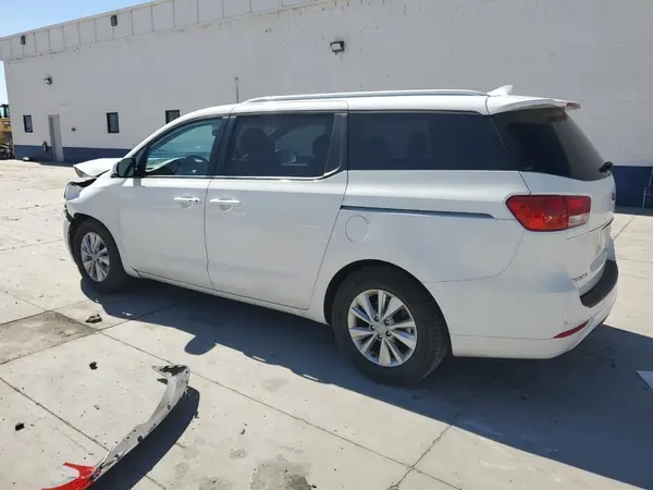 KNDMB5C10H6279813 2017 KIA SEDONA - Image 2