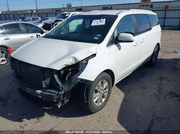 KNDMB5C10H6281481 2017 KIA SEDONA - Image 2