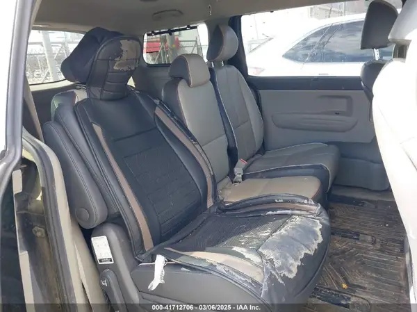KNDMB5C10H6283179 2017 KIA SEDONA - Image 8