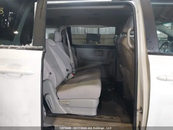 KNDMB5C10H6286695 2017 KIA SEDONA - Image 8