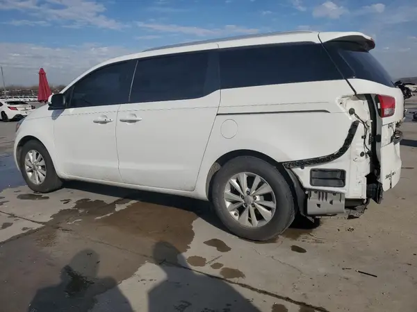 KNDMB5C10H6292867 2017 KIA SEDONA - Image 2