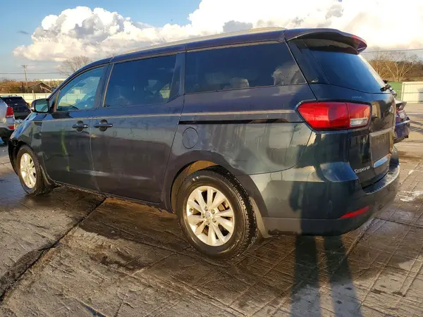 KNDMB5C10H6293565 2017 KIA SEDONA - Image 2