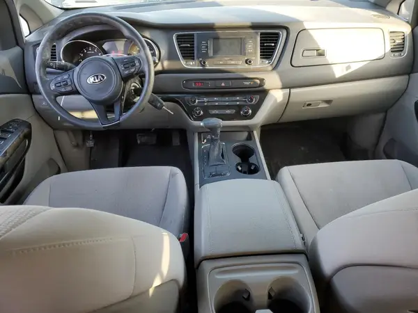 KNDMB5C10H6293825 2017 KIA SEDONA - Image 8