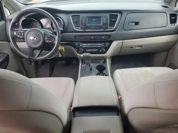 KNDMB5C10H6301454 2017 KIA SEDONA - Image 8