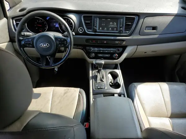 KNDMB5C10H6309747 2017 KIA SEDONA - Image 8