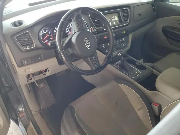 KNDMB5C10H6311000 2017 KIA SEDONA - Image 8