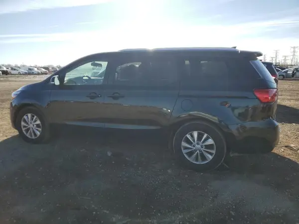 KNDMB5C10H6313698 2017 KIA SEDONA - Image 2