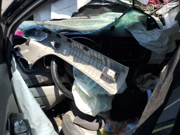 KNDMB5C10H6314852 2017 KIA SEDONA - Image 8