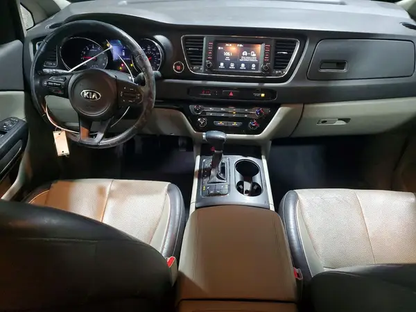 KNDMB5C10H6319078 2017 KIA SEDONA - Image 8