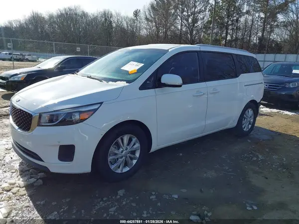 KNDMB5C10H6320781 2017 KIA SEDONA - Image 2