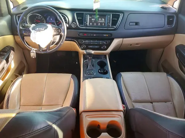 KNDMB5C10H6323017 2017 KIA SEDONA - Image 8