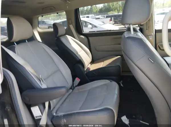 KNDMB5C10H6327309 2017 KIA SEDONA - Image 8