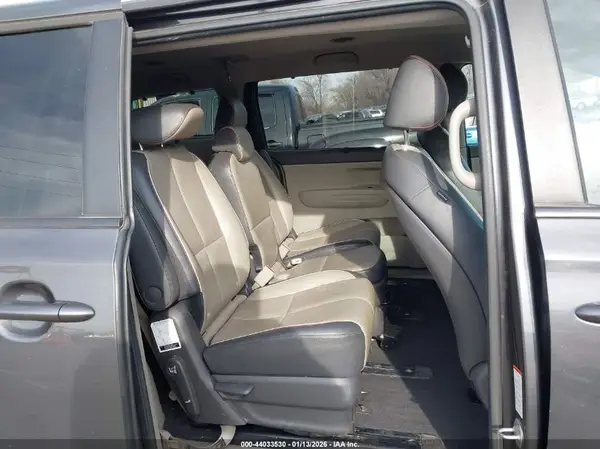 KNDMB5C10H6337922 2017 KIA SEDONA - Image 8