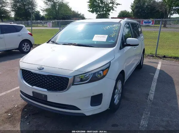 KNDMB5C10J6346402 2018 KIA SEDONA - Image 2