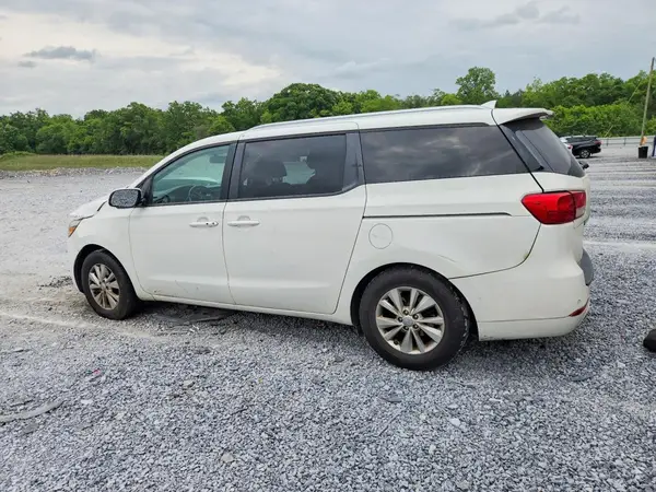 KNDMB5C10J6349154 2018 KIA SEDONA - Image 2
