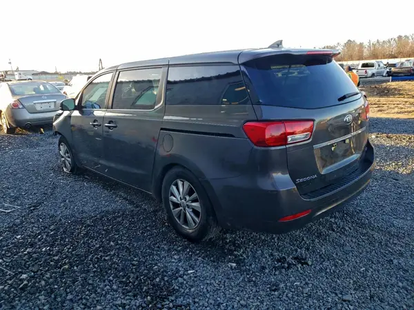 KNDMB5C10J6350451 2018 KIA SEDONA - Image 2