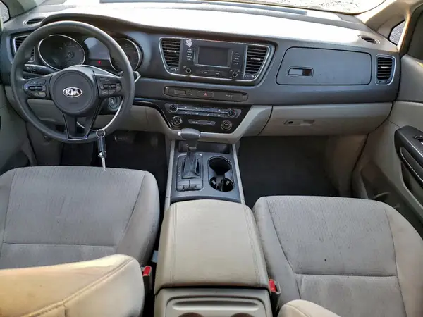 KNDMB5C10J6350451 2018 KIA SEDONA - Image 8