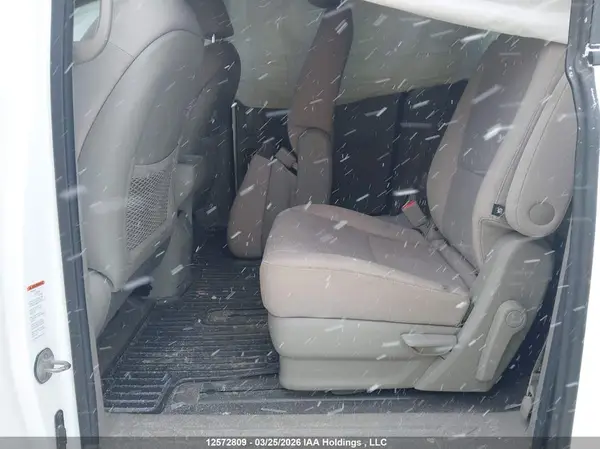 KNDMB5C10J6352703 2018 KIA SEDONA - Image 8