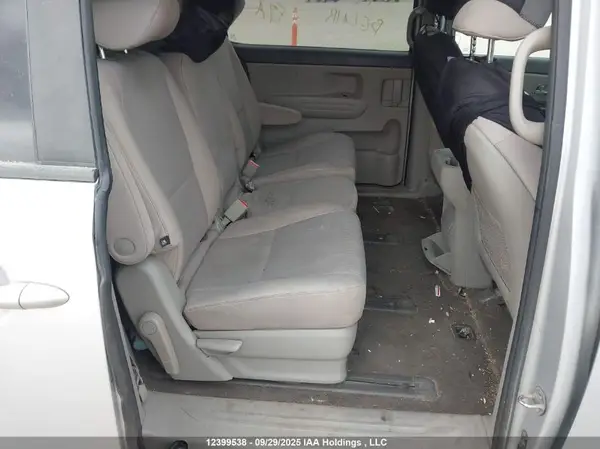 KNDMB5C10J6369971 2018 KIA SEDONA - Image 8