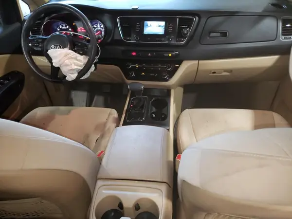 KNDMB5C10J6372014 2018 KIA SEDONA - Image 8