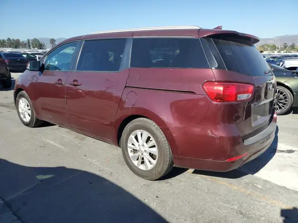 KNDMB5C10J6380453 2018 KIA SEDONA - Image 2