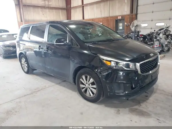 KNDMB5C10J6383126 2018 KIA SEDONA - Image 1