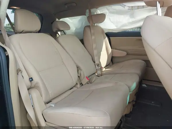 KNDMB5C10J6383658 2018 KIA SEDONA - Image 8