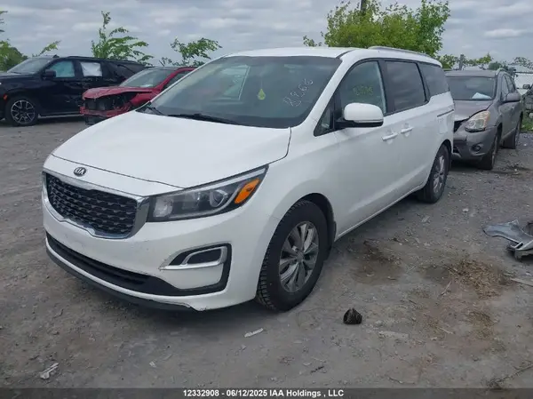 KNDMB5C10K6484698 2019 KIA SEDONA - Image 2