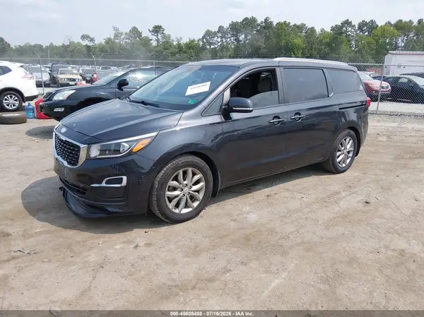 KNDMB5C10K6510829 2019 KIA SEDONA - Image 2