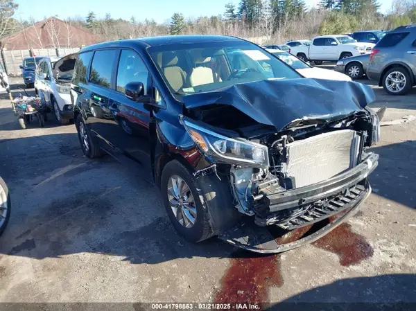 KNDMB5C10K6533494 2019 KIA SEDONA - Image 1