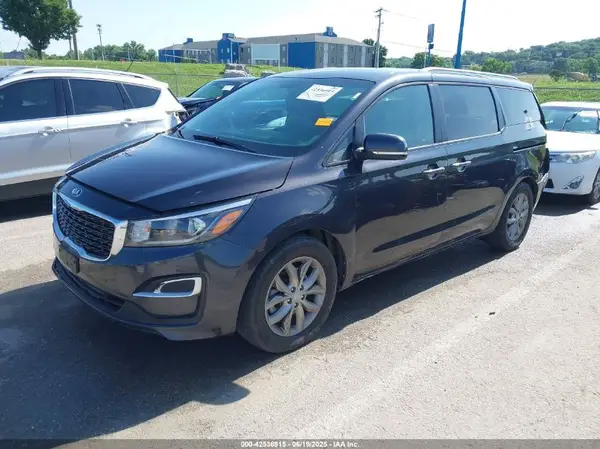 KNDMB5C10K6537304 2019 KIA SEDONA - Image 2
