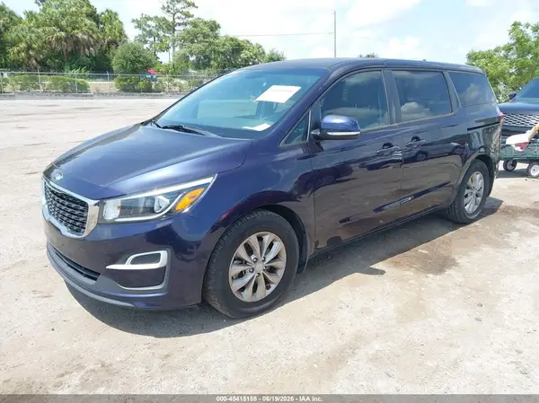 KNDMB5C10K6539375 2019 KIA SEDONA - Image 2