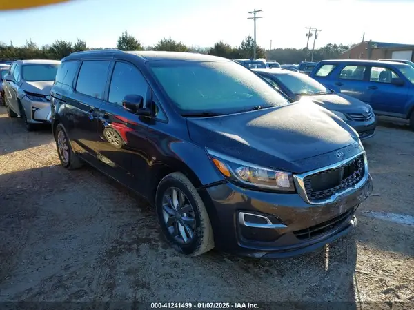 KNDMB5C10K6559884 2019 KIA SEDONA - Image 1