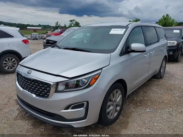 KNDMB5C10K6569539 2019 KIA SEDONA - Image 2