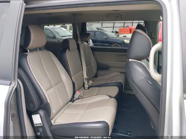 KNDMB5C10K6569539 2019 KIA SEDONA - Image 8