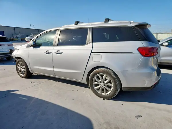 KNDMB5C10L6580770 2020 KIA SEDONA - Image 2