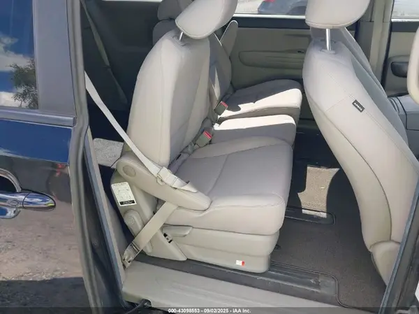 KNDMB5C10L6582342 2020 KIA SEDONA - Image 8
