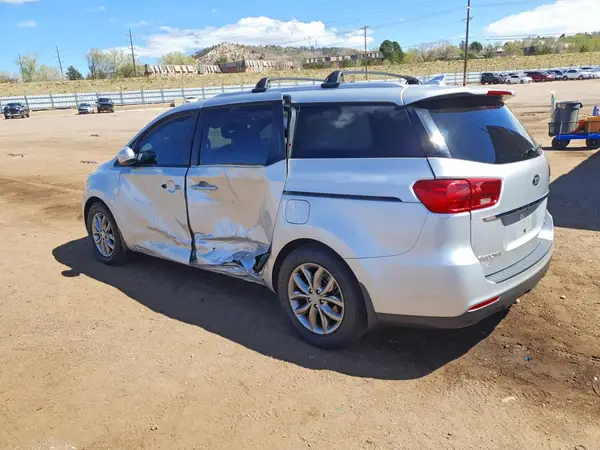 KNDMB5C10L6596810 2020 KIA SEDONA - Image 2
