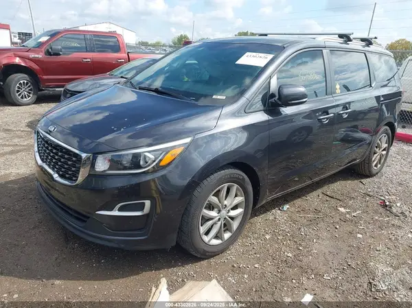 KNDMB5C10L6597536 2020 KIA SEDONA - Image 2
